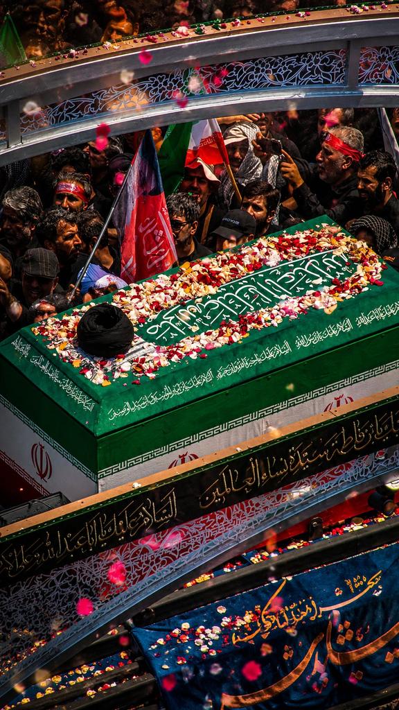 SadatAlavi63's tweet photo. آمده ام 
آمدم ای شاه پناهم بده...
آقا جانم در پناه شاه خراسان آرام گرفت
چه کنم با ابن غم؟؟؟
#باید_برخاست 
 #کشور_دوست https://t.co/8xsYr7cjEi