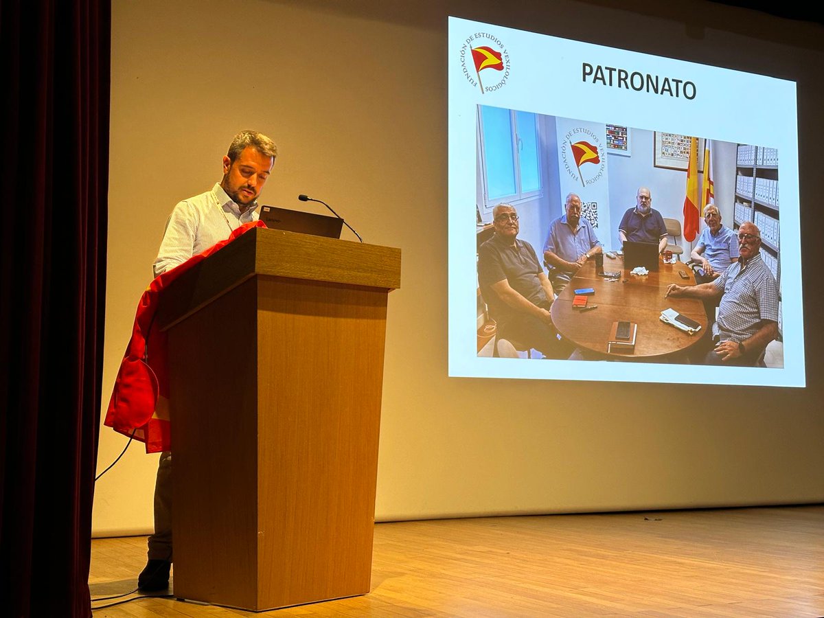fundesvex's tweet photo. En la Asamblea General de la Fédération Internationale des Associations Vexillologiques (FIAV) celebrada el 7 de julio en París, en el #ICV31, @fundesvex fue admitida como 78° miembro de la FIAV Agradecemos a Pepe Cantarero la defensa de la candidatura
Fotos cortesía de E. Dreyer https://t.co/iIJHS76UUw