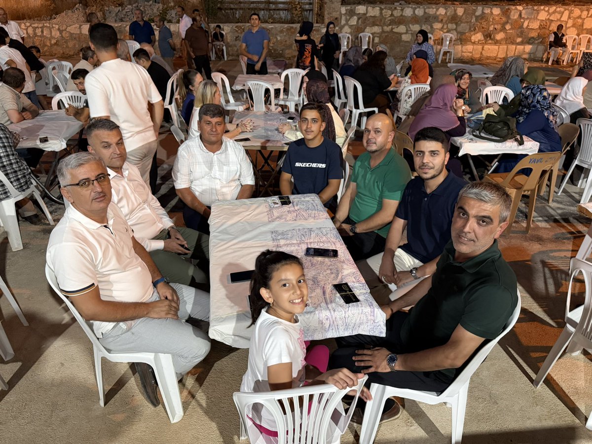 DemreAkParti's tweet photo. 📍Yavu Mahallesi

Başkan Yardımcımız Sayın Necati Palaz, Beymelek Mahalle Muhtarımız Sayın Osman Gökçe ile birlikte Yavu Mahalle Muhtarımız Sayın Süleyman Karataş’ın ev sahipliğinde düzenlenen 3. Geleneksel Aşure Programı’na katılım sağladık.

Rabbim birlik ve beraberliğimizi daim eylesin.

#AkParti #AkPartiAntalya #AkPartiDemre