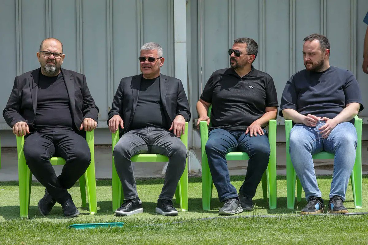 AndBugunSpor's tweet photo. "Güçlü bir takım kuracağız"

Konyaspor Futbol Şube Sorumlusu Yusuf Küçükbakırcı:

"Dünya Kupası'nda oynayan bazı futbolcular ile temastayız. Yine güçlü bir takım kuracağız. Yeni sezonda yine hedefimiz Ziraat Türkiye Kupası'nda final oynamak" https://t.co/WB5lAm7V3R