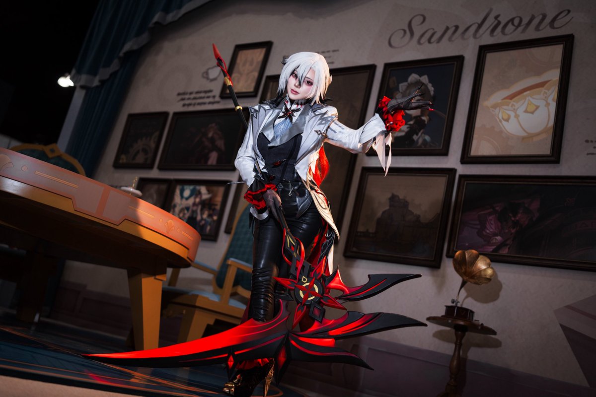 starkecoser's tweet photo. Arlecchino @ AX Genshin booth this year ♠️
#GenshinImpact #SandronesTeaParty #GenshinLunaXIII https://t.co/xcHtBrhK1Q