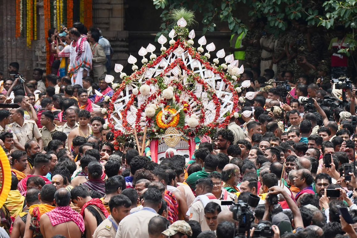 rdranjandas90's tweet photo. Wishing you a blessed Bahuda Yatra filled with love, health, and endless positivity. Jai Jagannath 🙏 https://t.co/ZhBjyvR58s