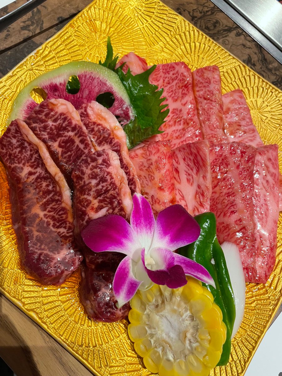 ehbwki's tweet photo. 夜中焼肉からの追い焼肉🥺 https://t.co/bG9P4Fi9sb