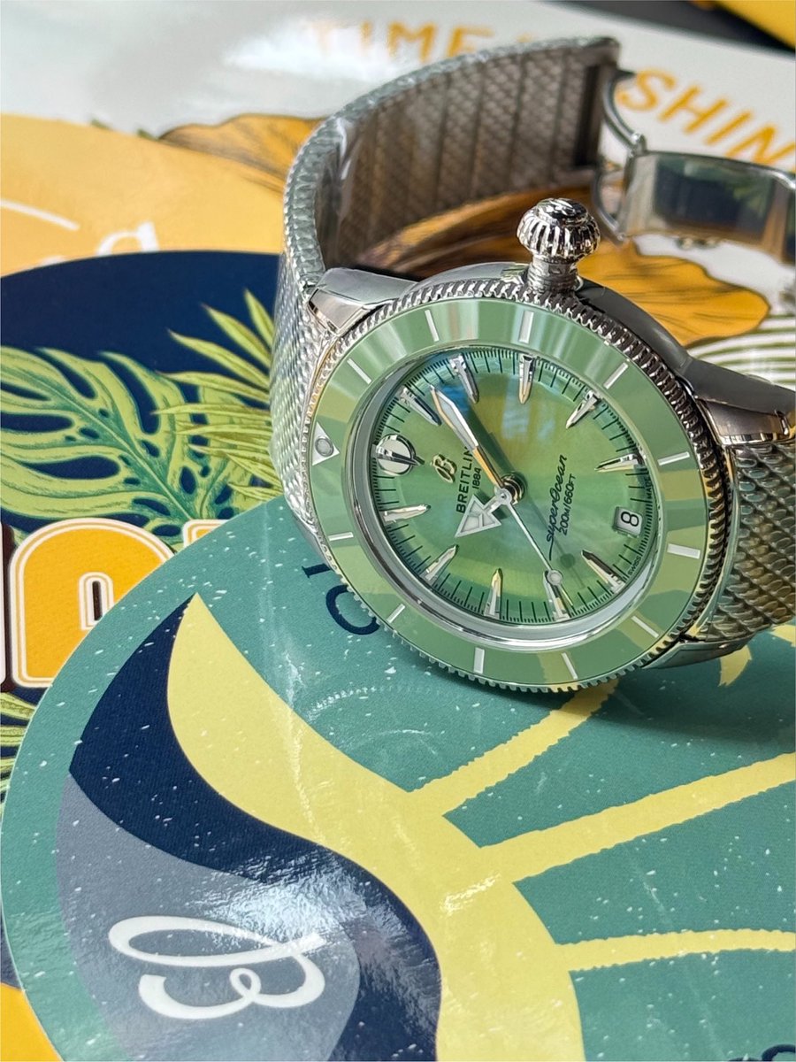 oreno_breitling's tweet photo. スーパーオーシャンヘリテージより、
爽やかなミントグリーンが魅力的な36mm🌱✨
高級感も兼ね備えた万能デザイン🔥

#ブライトリング https://t.co/d9dpRuWBas