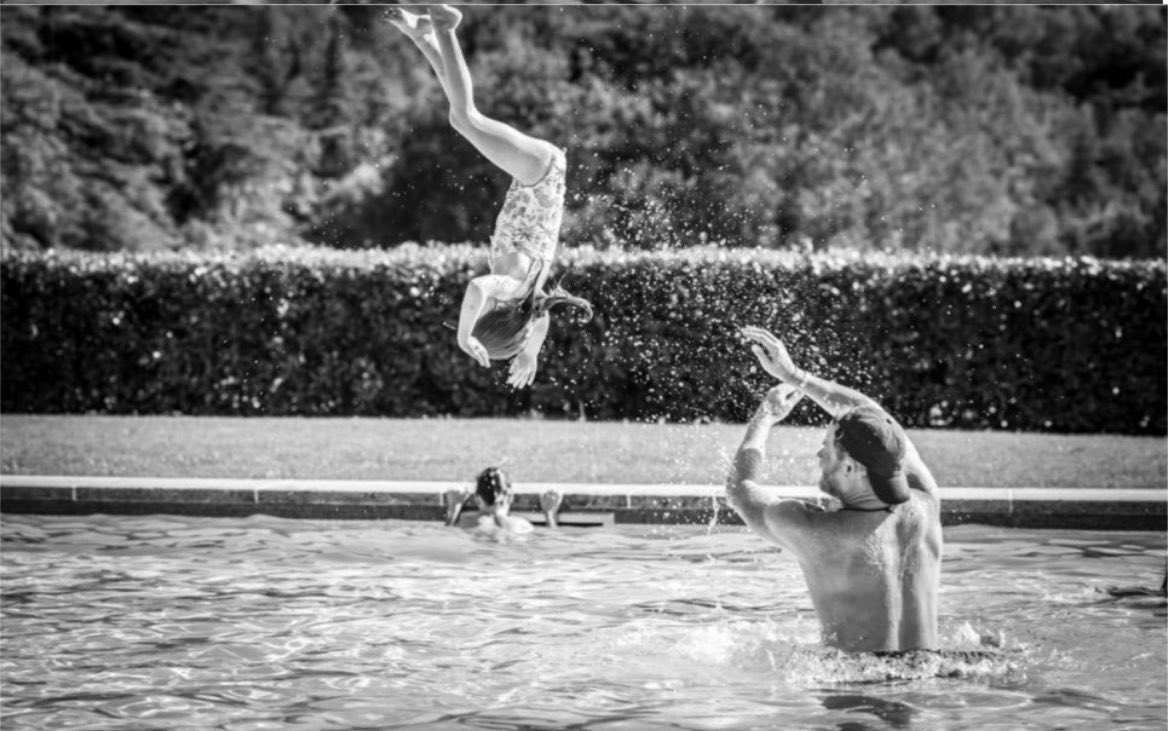 claireXanda's tweet photo. Prince Harry is really Hands on Dad. 
You can just see he truly loves being a Dad. No awkwardness like kids who are raised by their nanny and only see their father occasionally like some. https://t.co/MxkrDlJAOL