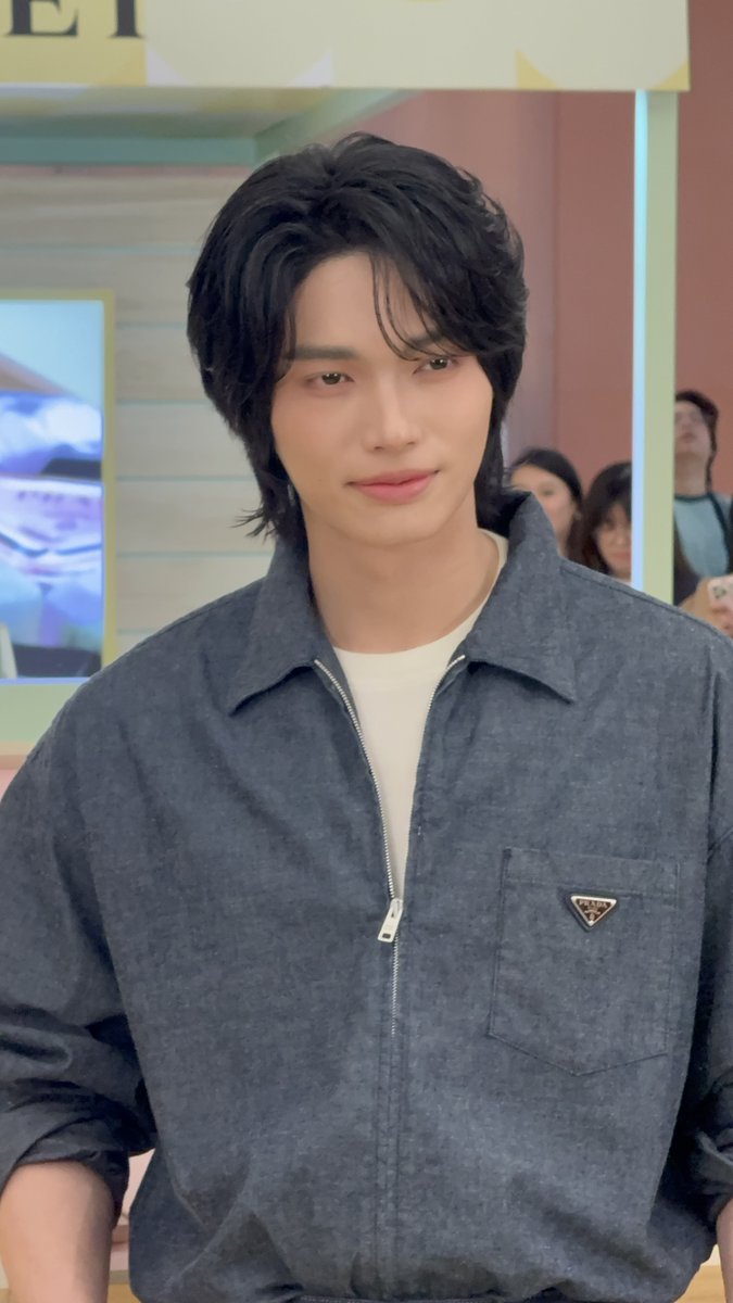 Centralnews's tweet photo. วิน เมธวิน มาแล้ววววว! ที่ Prada ณ เซ็นทรัลชิดลม 😍 เตรียมตั้งรับความหล่อเกินต้านได้เลย

กดฟอล @Centralnews  ไว้ด่วนๆ

PRADA BEAUTY SUMMER X WIN
#PradaBeautyxWin
#CentralChidlom https://t.co/ef8ECYJefB
