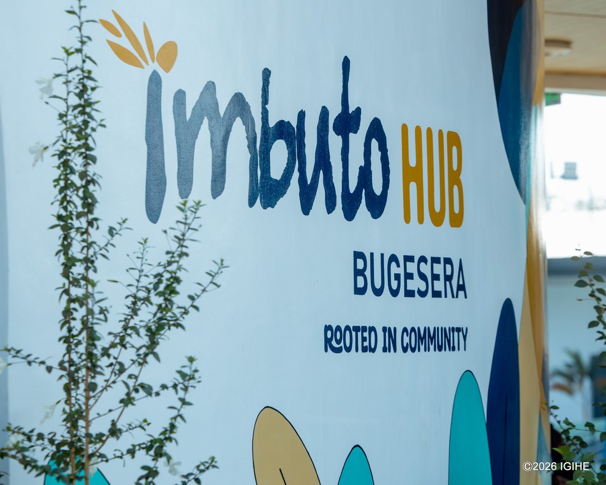 IGIHE's tweet photo. Umuryango Imbuto Foundation ugiye gutaha ku mugaragaro ikigo cyiswe Imbuto Hub gitangirwamo serivisi zitandukanye zigenewe abagituriye mu rwego rwo kuzamura imibereho yabo.

Ni ikigo kiri mu Karere ka Bugesera mu Murenge wa Nyamata. Kizajya gitanga serivisi zirimo iz’ubujyanama ku buzima n’imibereho, iz’imikino n’imyidagaduro, iz’ikoranabuhanga,  ahigirwa imyuga, irerero n’izindi zitandukanye kandi byose bitangwe nta mafaranga ubihawe asabwe.