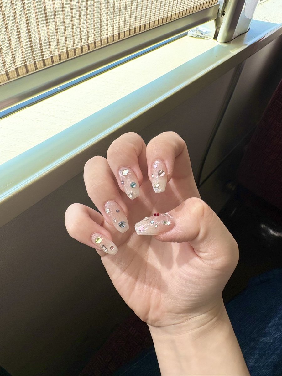 knsnoa's tweet photo. 夏になったらやりたかったこと：
宝石ネイル

#nail https://t.co/IaLSS7Dluv