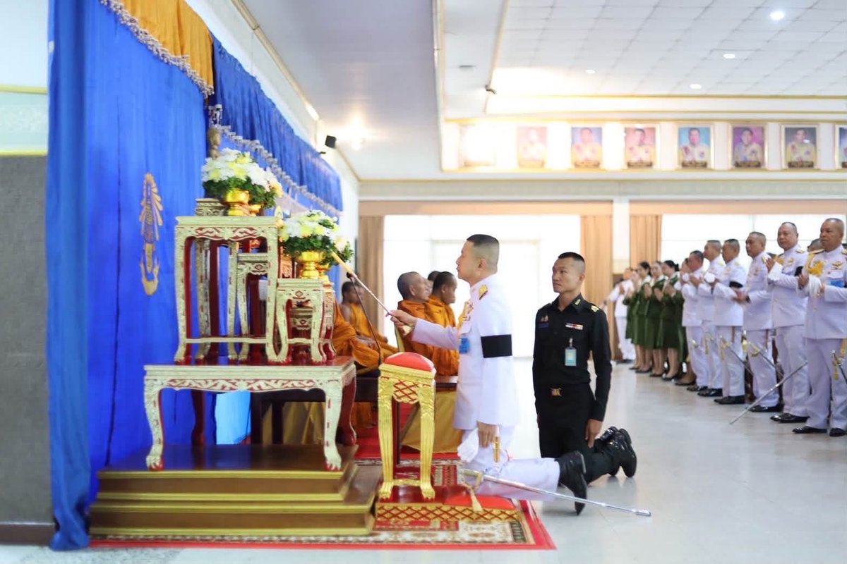 Army_Artillery's tweet photo. เมื่อ 24 ก.ค. 69 พล.ป. ได้จัดกิจกรรมเฉลิมพระเกียรติ พระบาทสมเด็จพระวชิรเกล้าเจ้าอยู่หัว เนื่องในโอกาสมหามงคลเฉลิมพระชนมพรรษา  28 กรกฎาคม 2569 โดย ผบ.พล.ป. นำคณะนายทหารชั้นผู้ใหญ่ ประธาน สม.ทบ. สาขา พล.ป. และ ข้าราชการกองพลทหารปืนใหญ่ ร่วมพิธี ณ สโมสร พล.ป. https://t.co/1vjk9PpYmO