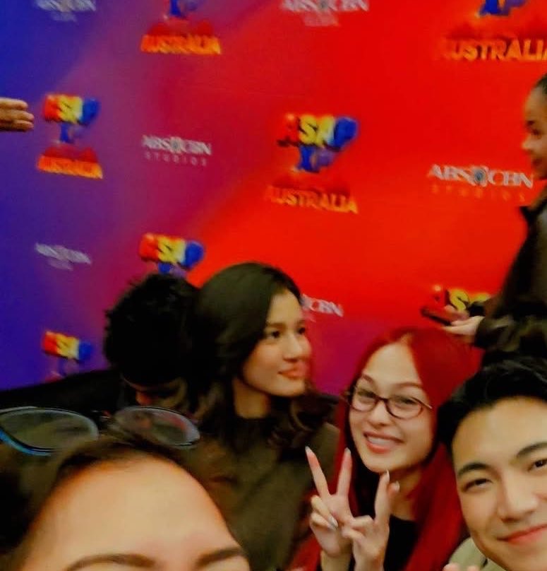 doughnbil's tweet photo. idk if its just the angle pero …..?! ?!?!!! https://t.co/Xc8rMXgB6y