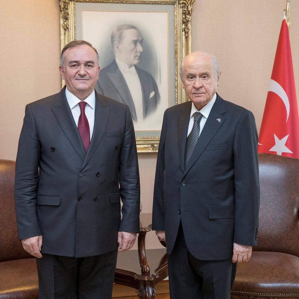 TalatAtilla's tweet photo. Hayırlı cumalar dostlar...
MHP Grup Başkanvekili Sayın @erkanakcay45 bey bir operasyon geçirdi.  Şu anda durumu iyi. 

Kendisine Allah'tan şifa diliyorum. 

Atanmayan öğretmenlerimizle ilgili sordum. "ayağa kalkar kalkmaz bu konuda elimden geleni yapmaya devam edeceğim. Süreci takip ediyorum" dedi. 

Tüm atanmayan öğretmenlerimiz adına kendisine teşekkür ediyorum.