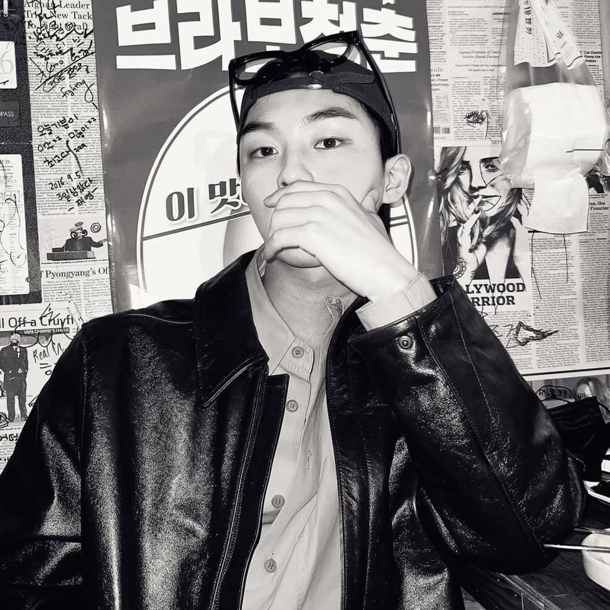 wdliesh's tweet photo. #shse au — had enough 

where sieun and yeongi spends nearly every day together, which means sieun is constantly at her house. suho, her brother has been trying to ignore it, but after weeks of tolerating him he finally had enough. https://t.co/kZbxo7tWI6