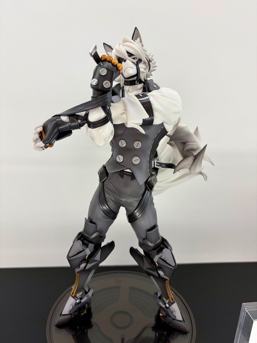 【セール中】【専用ケース付き】ダミアン・プリースト フィギュア オンラインストアにて販売中🐺】 大人気ゲーム「#ゼンレスゾーンゼロ
