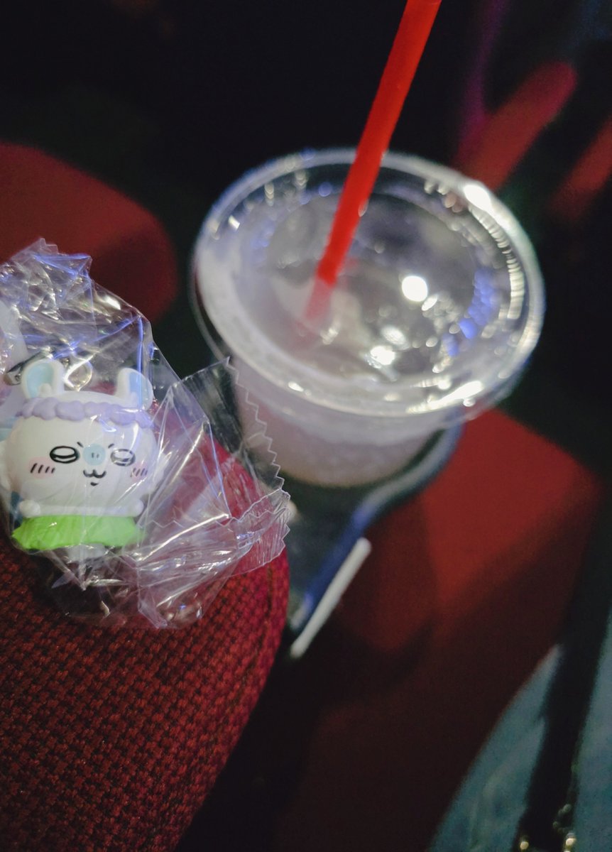 pan_893's tweet photo. ああああああ敗北したけど映画は楽しんできますたのしみだあああああ😭😭！！！！！求ハチワレ譲モモンガでし https://t.co/8QgvhufnGg