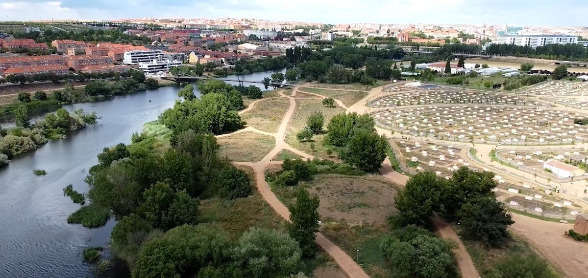 aytoSalamanca's tweet photo. El @aytosalamanca actualizará el Plan de Infraestructura Verde 🌳 para identificar oportunidades de mejora en la calidad de vida de #Salamanca.
🇪🇺 Cofinanciado por @FBiodiversidad @mitegob con @FondosUE_Esp #FEDER
Más info 👇
https://t.co/1YbZCwTWQS https://t.co/uXfU51mj0u