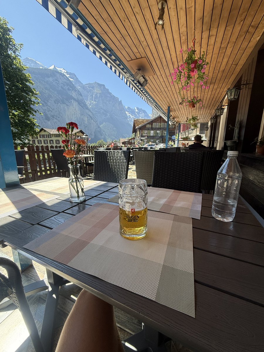 UncleLefty42's tweet photo. @DougMcdaniels66 Friday afternoon mountain beer https://t.co/q4OYwRHQbU