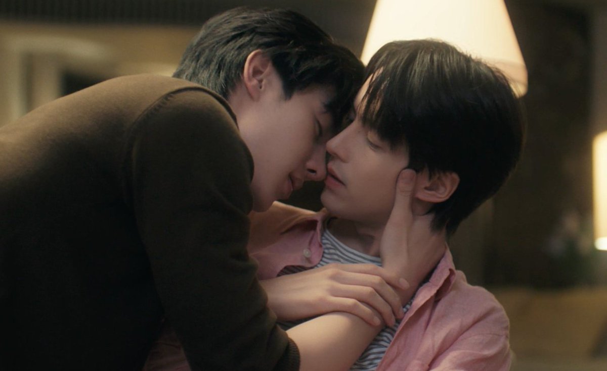 04JJMe's tweet photo. มาโดนปั่นประสาทเปนเพื่อนกัน รู้ว่าแอบโกรธ แอบเคืองพี่เจน แต่จะให้ทำยังไงได้  ในเมื่อคนที่อยากให้มีความสุขที่สุดกลับถูกกระชากความรู้สึกจากคนที่ไว้ใจ แม้แต่คนที่บอกว่าสนิทยังยืนยันไม่ได้ว่าหวังดีต่อกันจริงๆ ถ้าอยากจะแข็งแกร่งก็ต้องแลกด้วยเศษเสี้ยวความสุขแบบนี้แหละ

#อย่าขอพี่เจน https://t.co/opBnotr1Xn