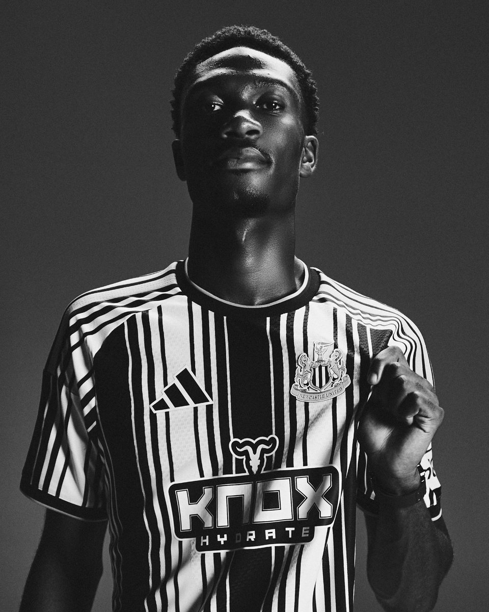 NUFC's tweet photo. Aladji Bamba is a Mag 👊 https://t.co/b7plreckpG