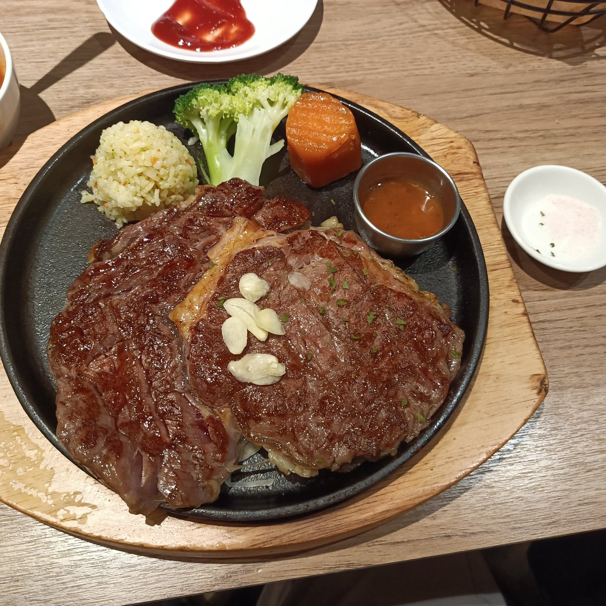kill2841's tweet photo. 今天中歺 https://t.co/vFuEx1ahr3