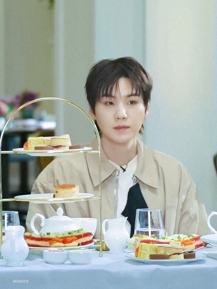 MXMYK0309's tweet photo. 🧁🍰🫖☕️

#슈가 #SUGA #민윤기 #윤기 #yoongi https://t.co/gPawX3NRAG
