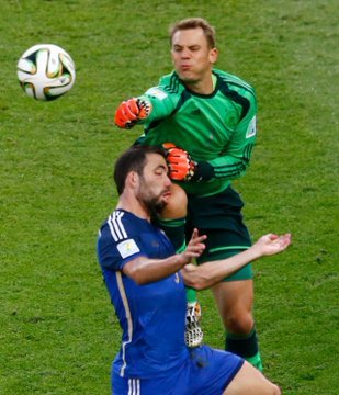 Check_Futbol's tweet photo. mucho supuesto favoritismo pero aca cobraron FALTA EN ATAQUE DE HIGUAIN https://t.co/z5nbzSDSXc