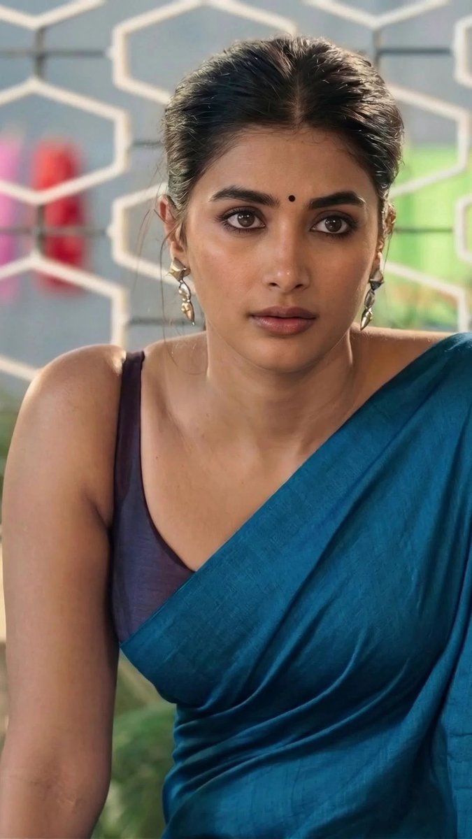 ahmedhere____'s tweet photo. god damnn  @hegdepooja https://t.co/3ufIwowYTv