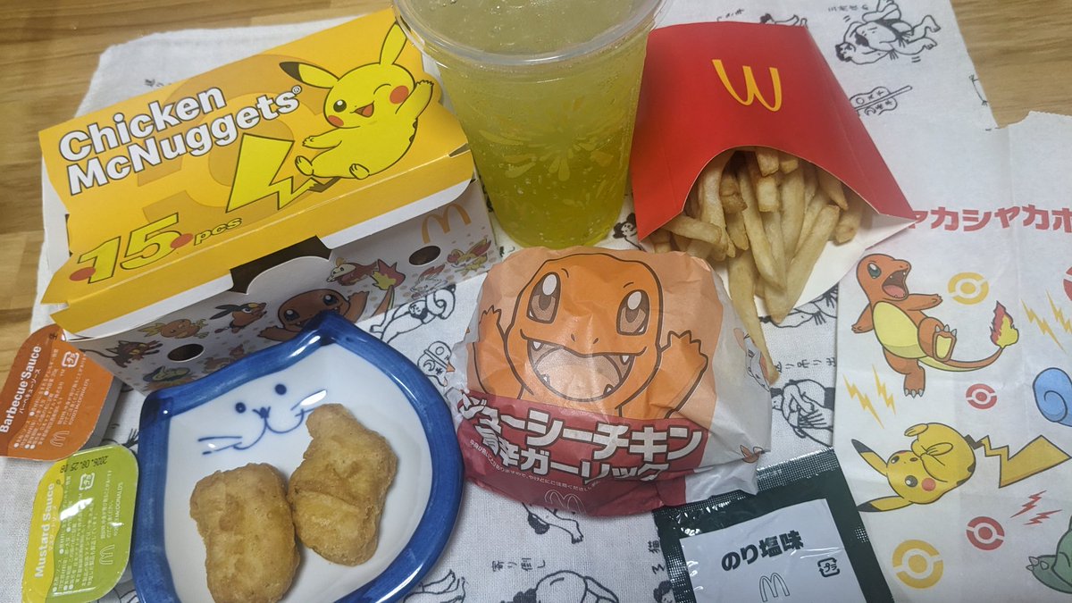 api421's tweet photo. マクド前回いつ食べたっけ？って、
(結局は4月やったんやけど)
画像探してたら２０１９年のマックアドベンチャー®の画像出てきて懐かしい🍔🍟
出来たてポテトの味見がいちばん美味しそうや😋
親目線でも
結構良い体験だったなぁ〜🙆 https://t.co/Xdj5fsGFj5