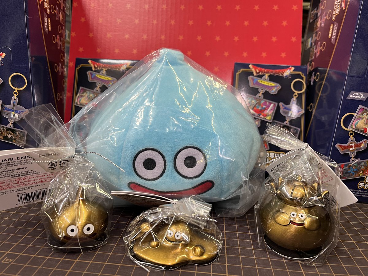 supapote_otaro's tweet photo. ⭐️新入荷⭐️

👑スライムぬいぐるみMサイズ
　〜40周年記念バージョン〜

👑メタリックモンスターズギャラリー
　〜40周年記念バージョン〜
　・スライム・キングスライム・はぐれメタル

👑冒険者のチャームコレクション

入荷いたしました👏🏻✨
新たな仲間にオススメアイテムたち🫶🩵

#スーパーポテト https://t.co/GtJX7Jt1TF