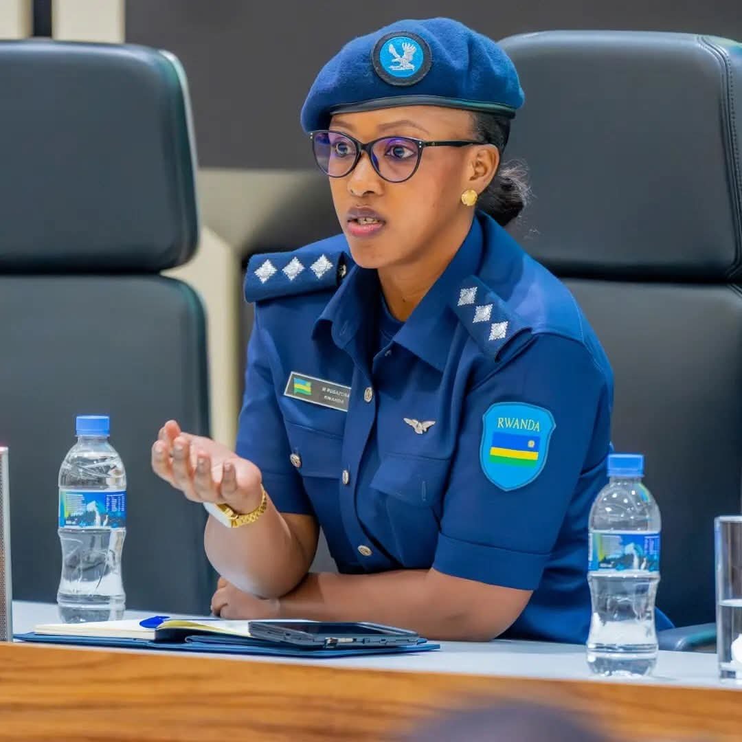 IMITAMENWA200PK's tweet photo. Ni ukuri umunsi umwe muri RNP 👮 tuzibaruka umu malayika 🥰🥰🥰🥰

Comme elle est si belle! https://t.co/MoeG4v7iry