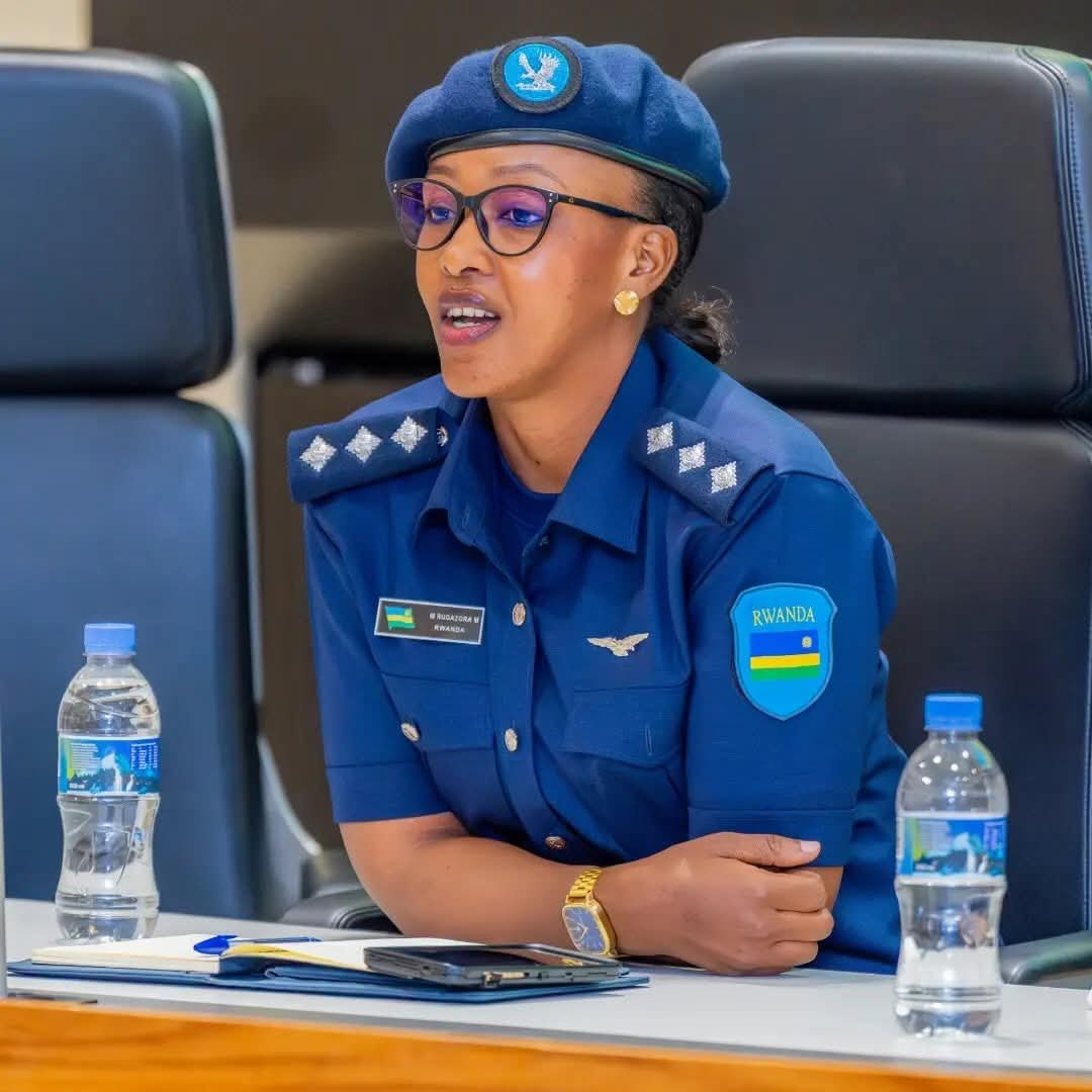 IMITAMENWA200PK's tweet photo. Ni ukuri umunsi umwe muri RNP 👮 tuzibaruka umu malayika 🥰🥰🥰🥰

Comme elle est si belle! https://t.co/MoeG4v7iry