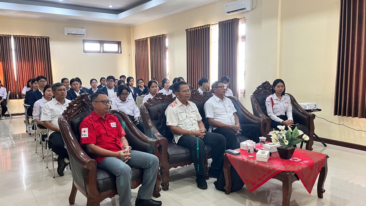 pmibali's tweet photo. PMI Provinsi Bali melalui Kepala Divisi Rlawan, Diklat dan PB menghadiri pembukan Pendidikaan dan Latihan KSR-PMI Unit Universitas Udayana di Markas PMI Kabupaten Badung pada Jumat, 24 Juli 2026. https://t.co/E2ijfCqcWw