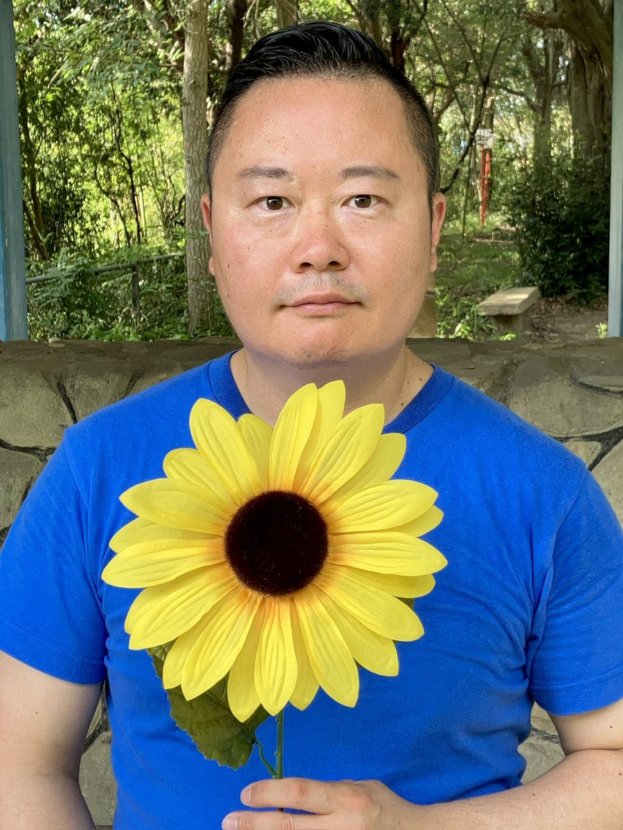 bananacomunity's tweet photo. ひまわり撮影会vol.2です😁🥴🌻✨ https://t.co/mIiYvzbjK9