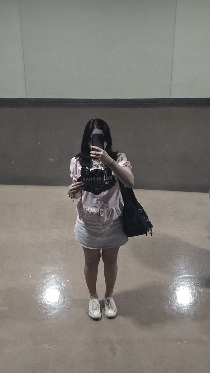 mijubread's tweet photo. idk what to caption lmao me ig https://t.co/l1HqHTacwj