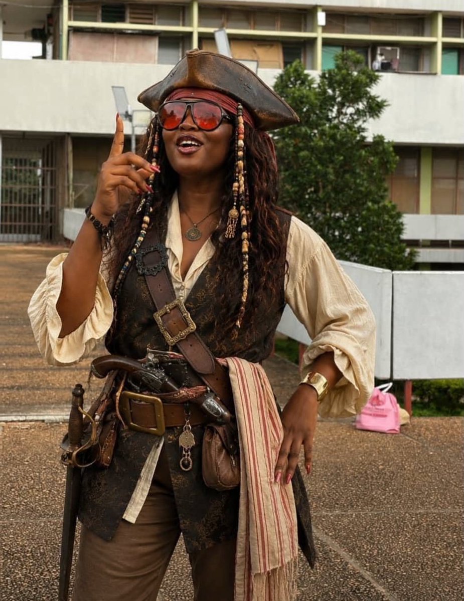 _kenny_10's tweet photo. The best costume have seen so far 

OAU custome day ♥️ https://t.co/C5ktSIYbIr