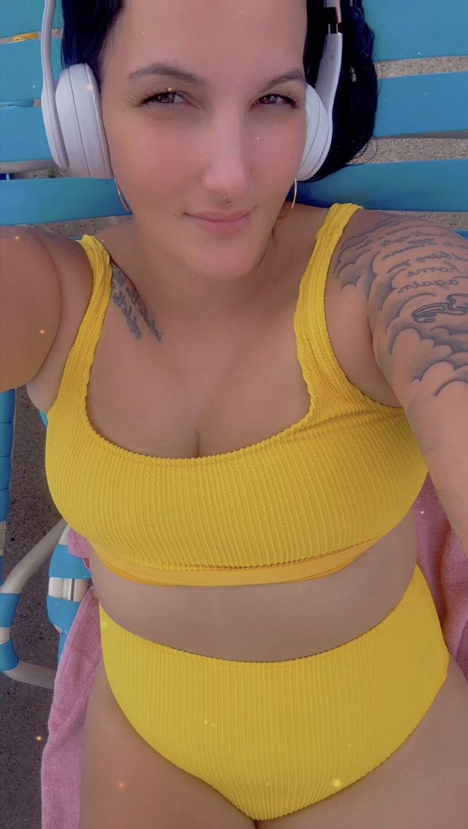 CandidManvizx's tweet photo. Cuckson wanted his slut mom posted #cuck #cuckson #goon #bbc #snowbunny #wank https://t.co/dbYm7XrWy2