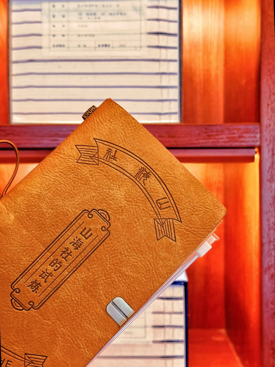 HermidaFraguas's tweet photo. Just cracked a tiny escape room in 12 mins! Clues hidden in old books and a hidden drawer unlocked the final door.  Game night win for us! https://t.co/UsIbSVB9SC