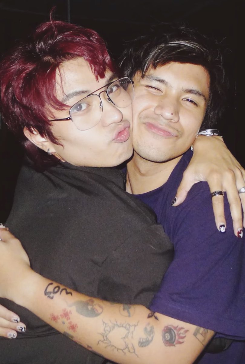 chiyenchiyen's tweet photo. my new fav giraph pic, cute nila dito🥹 https://t.co/DdUGPMt0jF