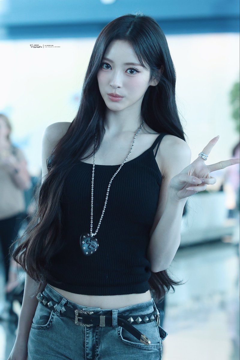 annarated's tweet photo. 260724 

#ANNA #안나 #MEOVV #미야오 https://t.co/JgSQglqN0g