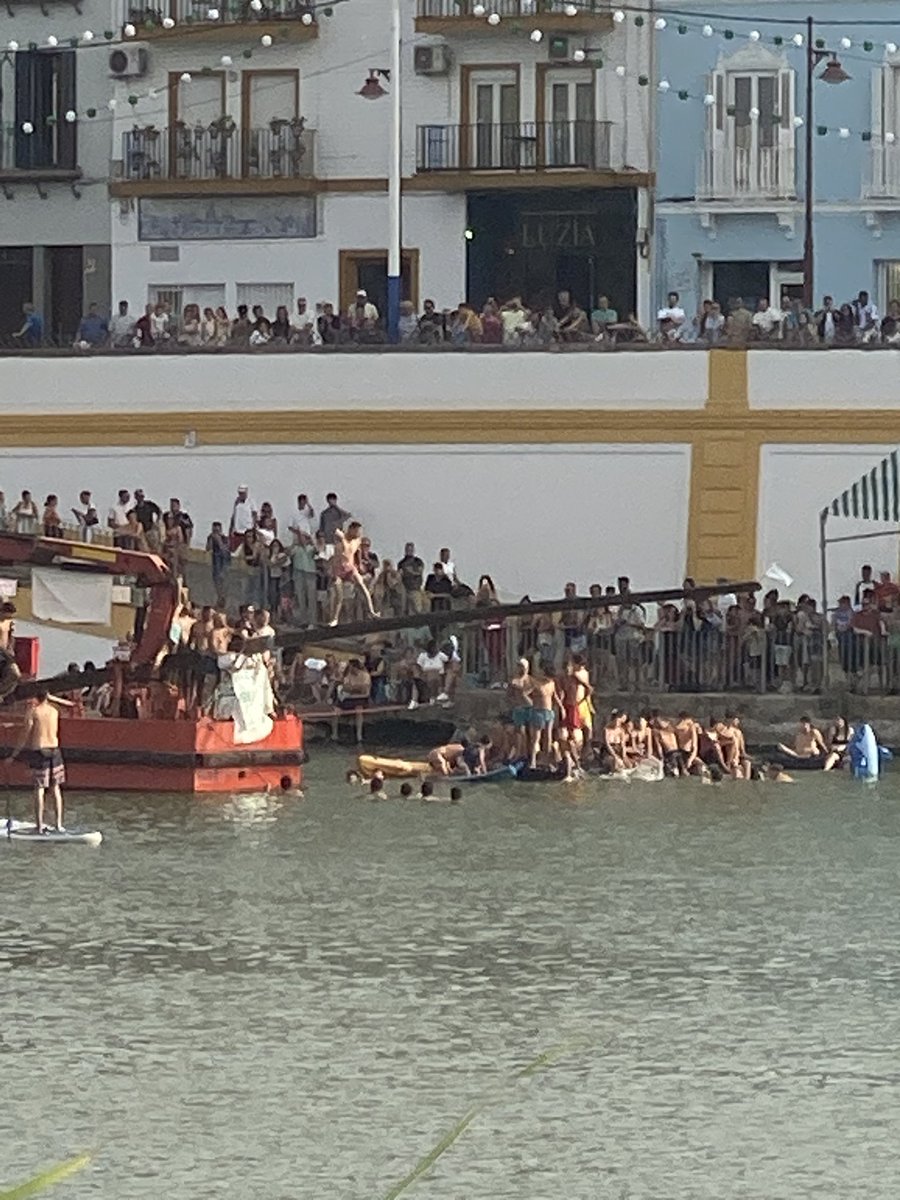 jeswonehouse's tweet photo. El patrimonio inmaterial, nuestra cultura, unida a la conservación del #Guadalquivir forma parte de nuestra identidad. Infórmate sobre los vertidos mineros que contaminan el Río Grande de Andalucía y actúa. https://t.co/2dZ56zS4Mh