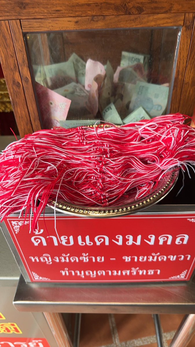 Johnoojj's tweet photo. #JanJingjing @Janhae @Jingjingyu364 

ไปวัดที่ janjingjing เคยมา พบ jewel
จากกรุงเทพฯ ถึงเชียงใหม่ อธิษฐานขอให้ทั้งสองปลอดภัย สุขดี อยู่ด้วยกันตลอดไป
เพิ่งอธิษฐานด้วยใจจริง หันหลัง กระดิ่งก็รัง ธูปเผาเรียบตรง
เทพีคงประทับใจความจริงใจของพวกเขาเหมือนเรา https://t.co/9PvpMiYT6w