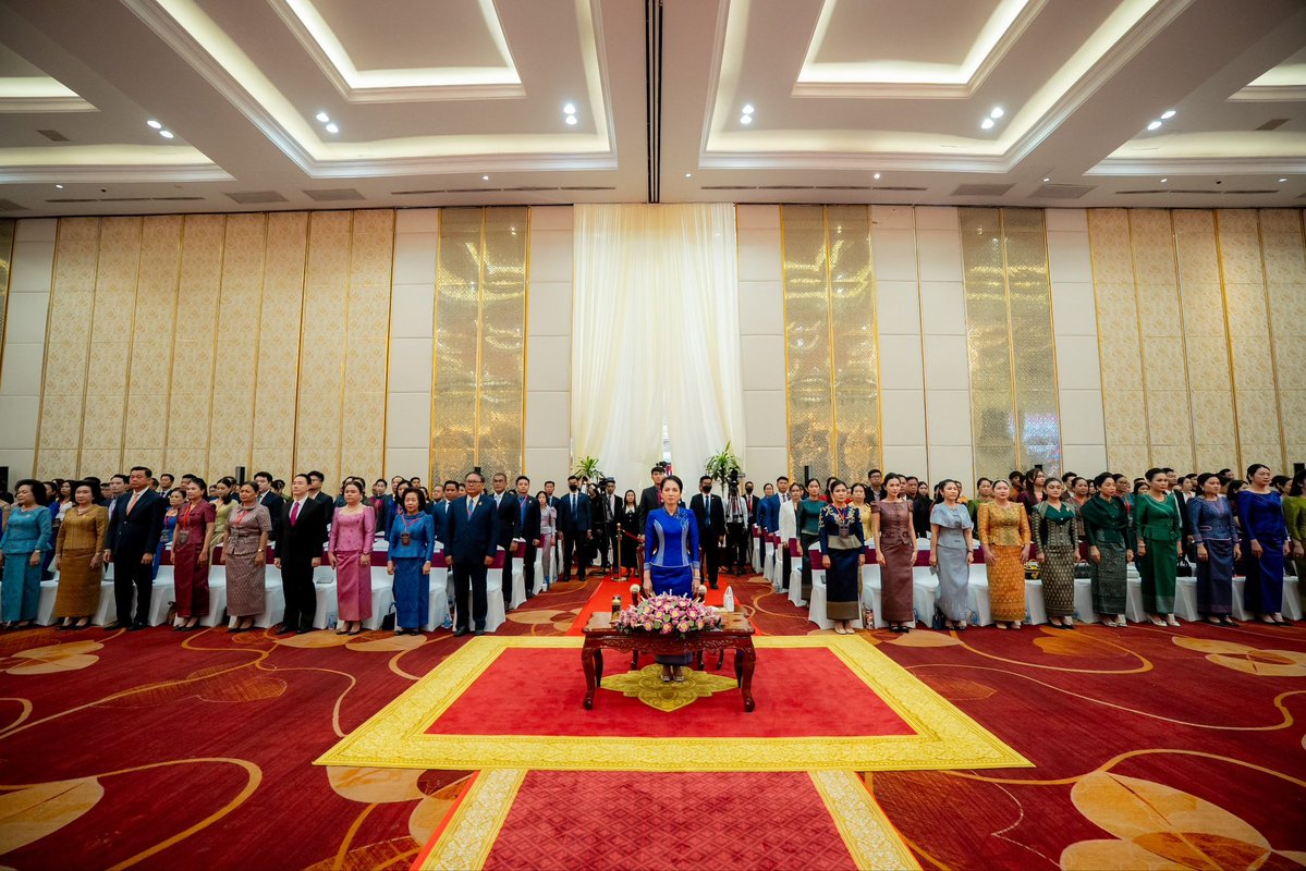 Dr_Hunmanet_PM's tweet photo. លោ���ជំទាវបណ្ឌិត ពេជ ចន្ទមុន្នី ហ៊ុនម៉ាណែត អញ្ជើញចូលរួមពិធីបើកពិព័រណ៍អាពាហ៍ពិពាហ៍ លើកទី៣ ឆ្នាំ២០២៦

រាជធានីភ្នំពេញ ព្រឹកថ្ងៃទី២៤ ខែកក្កដា ឆ្នាំ២០២៦

#ហ៊ុនម៉ាណែត #Hunmanet #កម្ពុជា #cambodia #សន្តិភាពនៅកម្ពុជា #Peaceincambodia