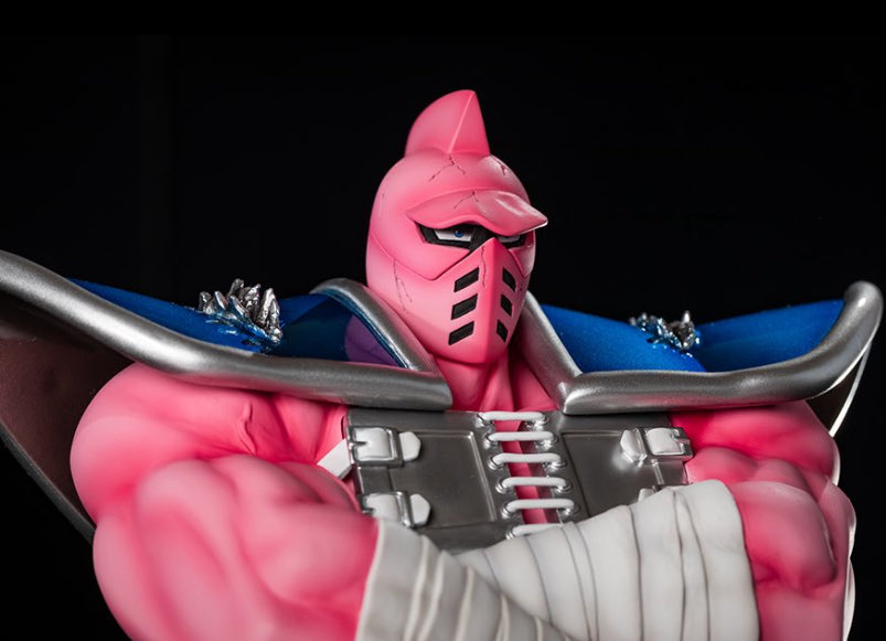 まさかのサプライズ マント無しの方が個人的には好み ただ王位争奪戦