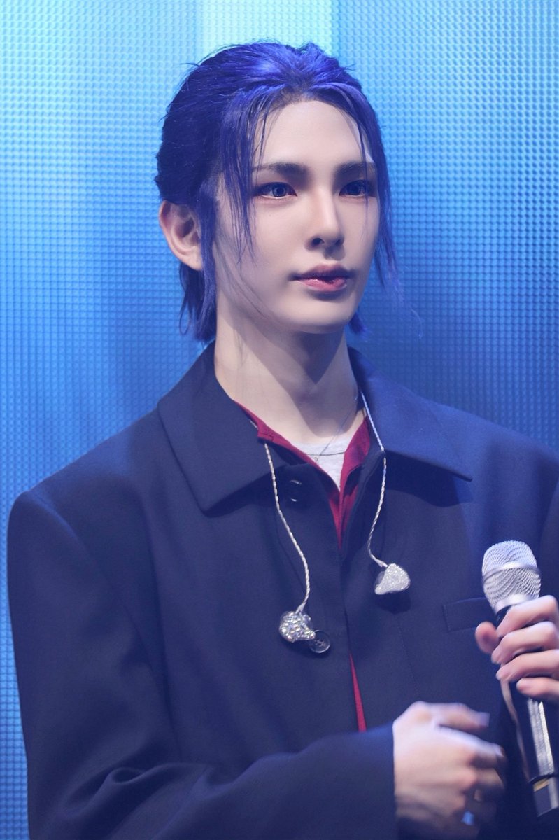 sumix2_'s tweet photo. 260718 EPEX 4th CONCERT
#EPEX #이펙스 #MU #뮤 #서경민 #경민 #경미니

🫣💙 https://t.co/OPON7ibnEe