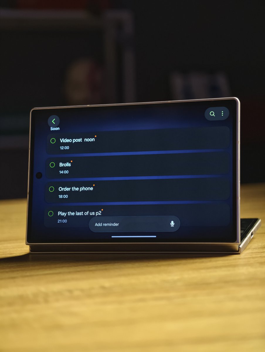 stufflistings's tweet photo. It's super fun to use the Galaxy Z Fold8 like this 😀 https://t.co/5Xo5dVpJ0D