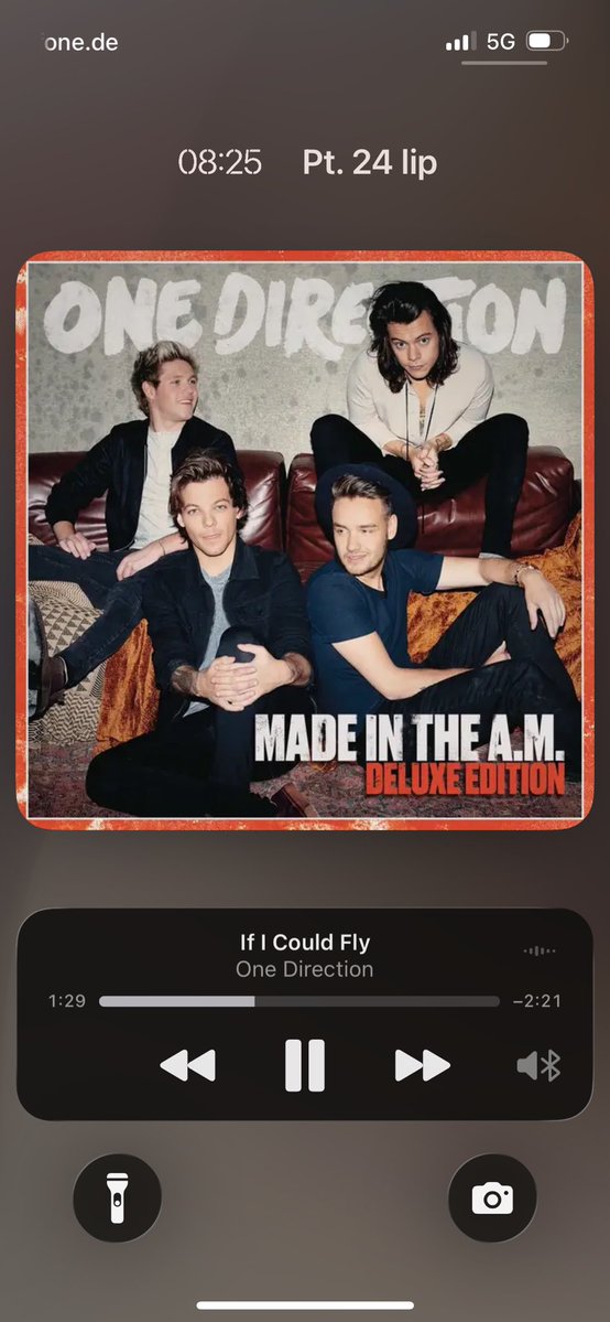 JvstMeAPoBangPo's tweet photo. Już wiem dlaczego tak długo ich nie słuchałam… nie umiem nie płacząc jak dziecko😭😭
#16YearsOfOneDirection https://t.co/gojuyCYLSo
