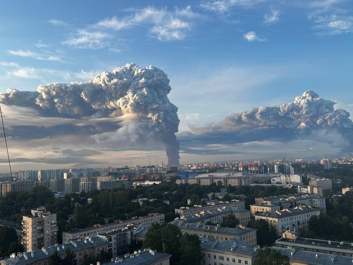 Kartinamaslom5's tweet photo. #RussianUkraineWar ⚡️«Работа логистических комплексов Wildberries в Шушарах и Уткиной Заводи временно приостановлена».⏩⏩⏩ До полного выгорания. https://t.co/zwBmbozvmt