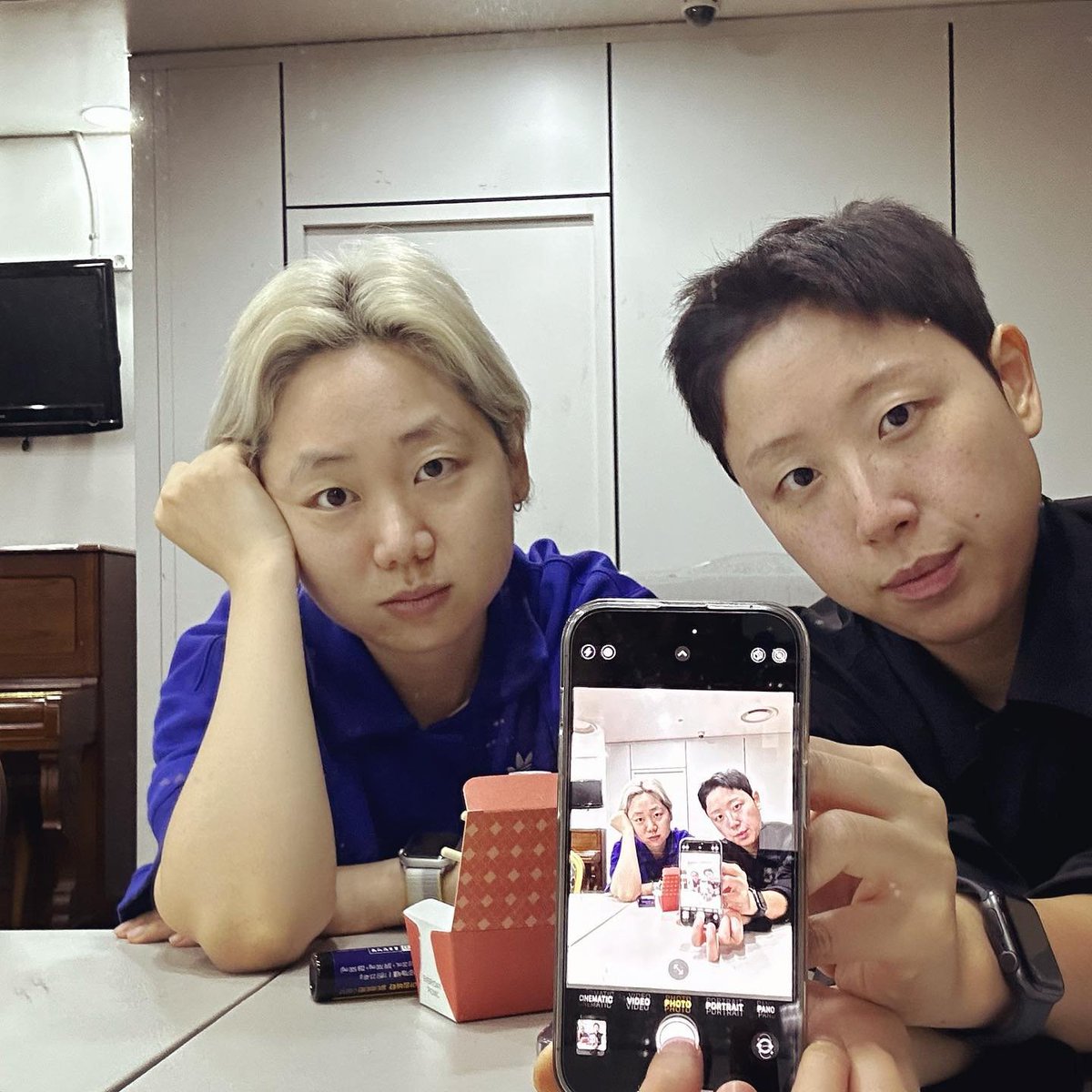 Han_0308's tweet photo. 내 여자들(하말넘많)의 80만을 축하합니다 
이얏호 ~ 🎊🎊 https://t.co/P51xR5rf9n