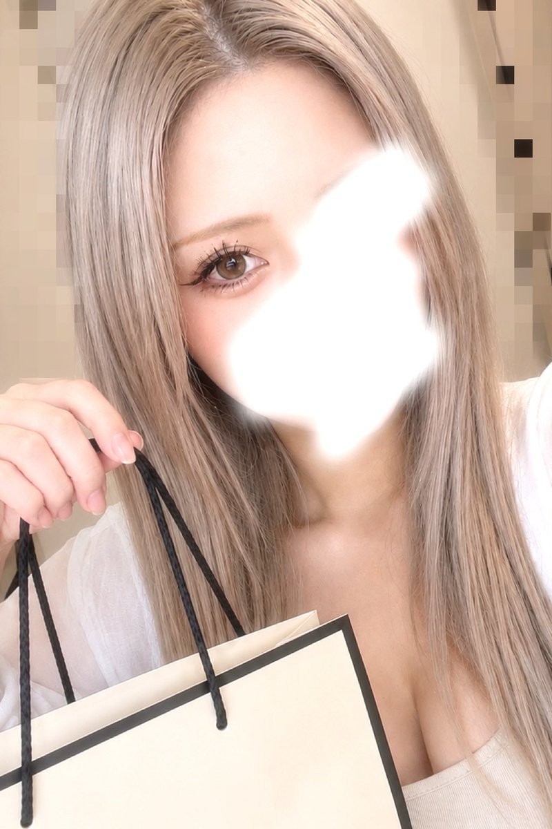 s2_ty_25's tweet photo. 友達の家お泊まり行ったら
お誕生日だから、ってプレゼントくれた🥺

とってもうれしい💓💓

おにいさんからのプレゼントもお待ちしてます🥺✨笑 https://t.co/33BLl9vva8