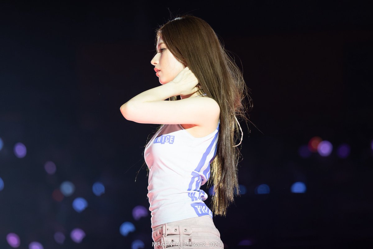 Mikan2_1020's tweet photo. 260711 THIS IS FOR FINALE IN SEOUL

옆모습이 너무 아름답다…

#SANA #사나 #サナ #TWICE #트와이스 https://t.co/IR4uOBmyFs