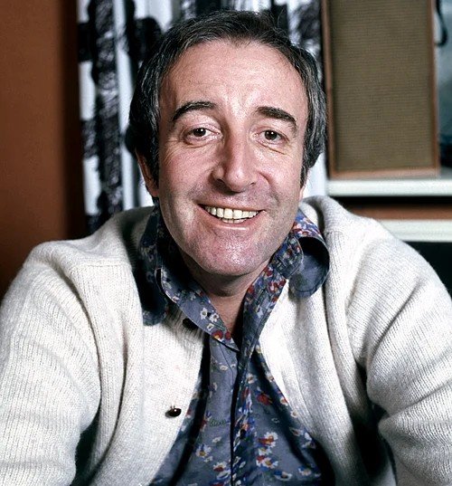 daveainsworth63's tweet photo. Remembering the great English actor and comedian Peter Sellers (Richard Sellers) who died on this day in 1980. He was 54. #PeterSellers #TheGoonShow #BeingThere #ImAllRightJack #OnlyTwoCanPlay #ThePinkPanther #AShotInTheDark #Lolita #TheLadykillers #TheParty #Hoffman https://t.co/ylE9SrjXu2